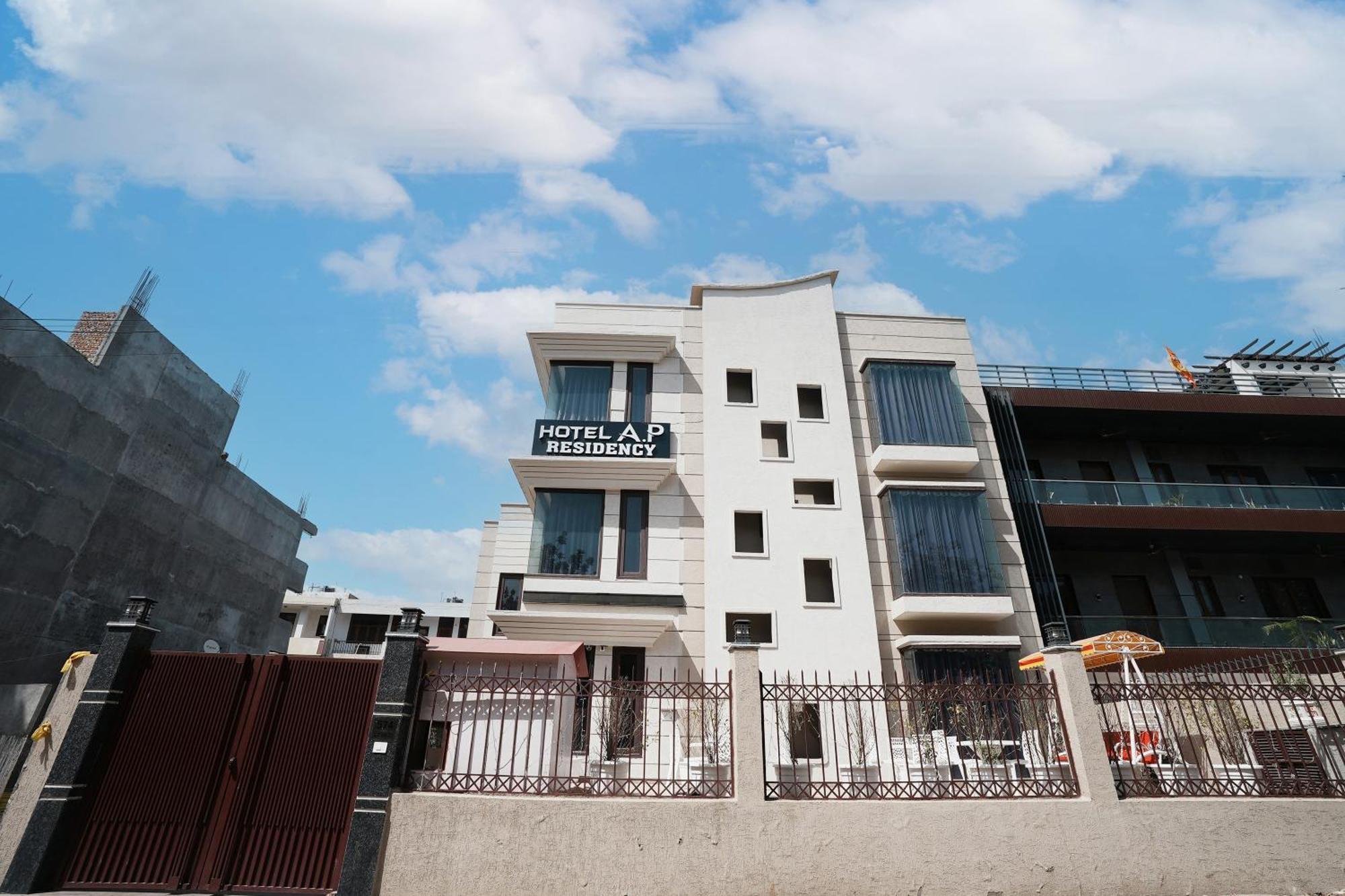 Hotel A.P Residency Ґурґаон Екстер'єр фото
